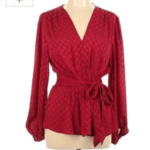 Great Condition, Woman’s Max Studio Top, Size L, Ref with bow, 26”C, 30”L